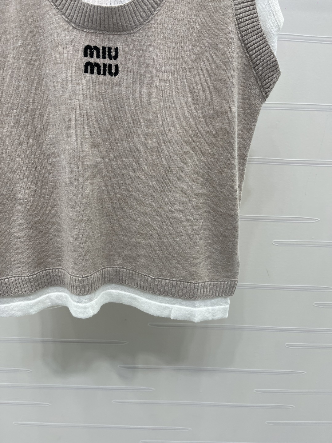 미우미우 여성 반팔 131637 Miu Miu T Shirt 썸네일 이미지