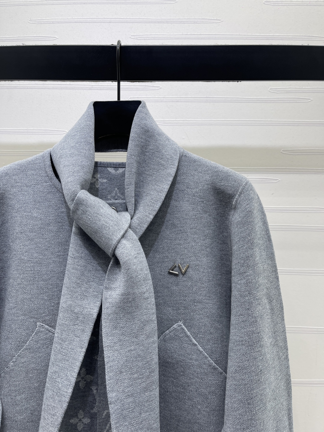 LV Knit Jacket Attached Neck Tie Metal LV Logo