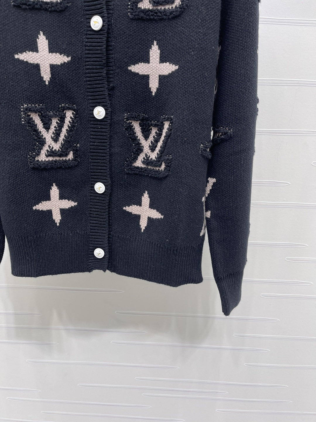 루이비통 여성 가디건 143083 Louis Vuitton Cardigan 상세 이미지 6