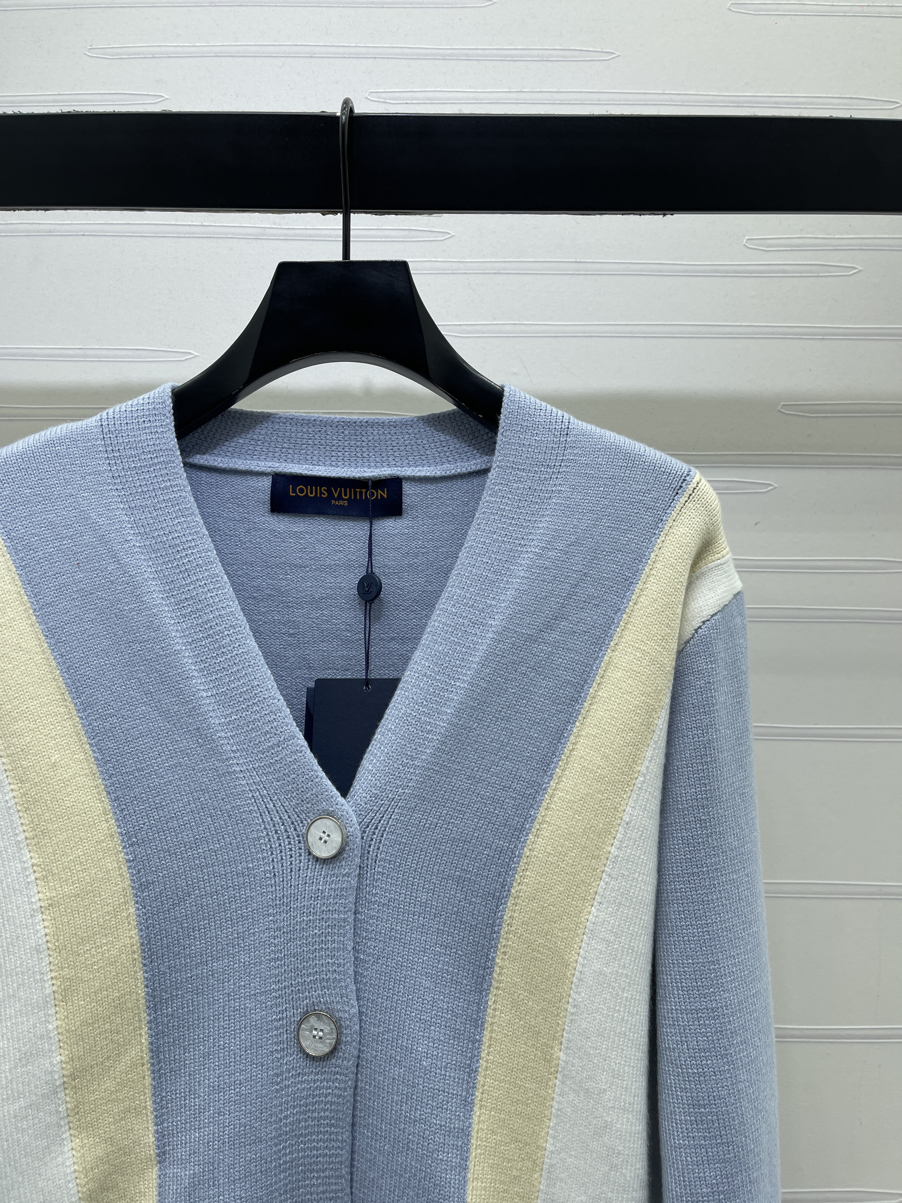 루이비통 여성 가디건 143098 Louis Vuitton Cardigan 상세 이미지 11