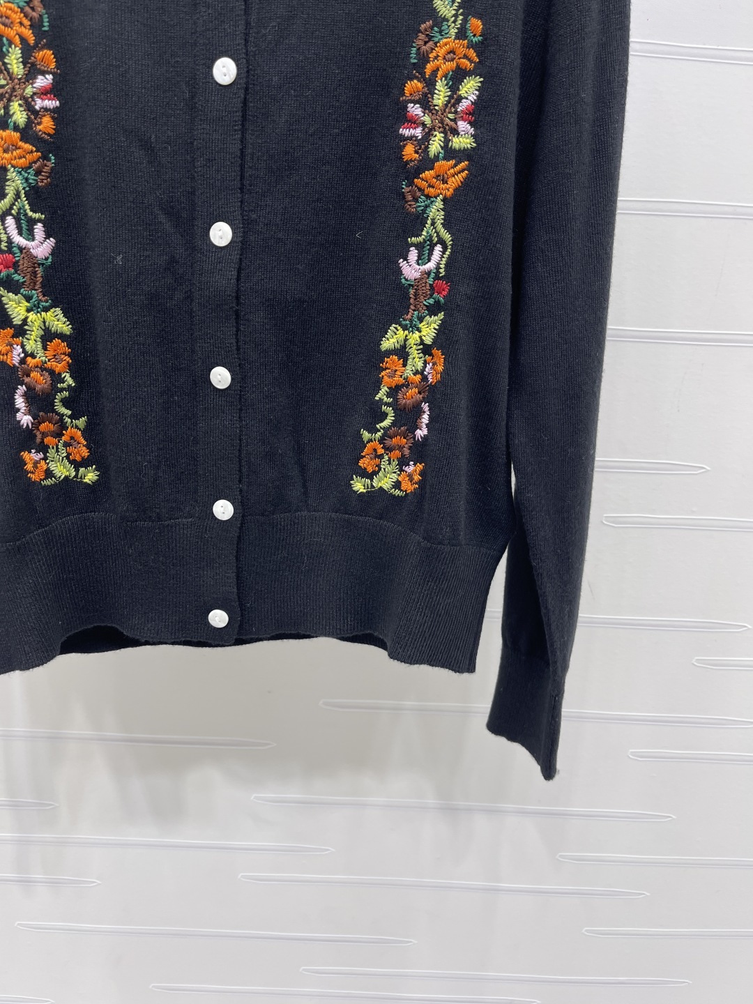 디올 여성 가디건 155646 Dior Cardigan 상세 이미지 6