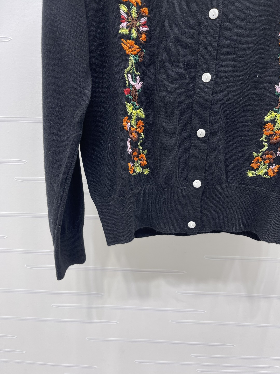 디올 여성 가디건 155646 Dior Cardigan 상세 이미지 5