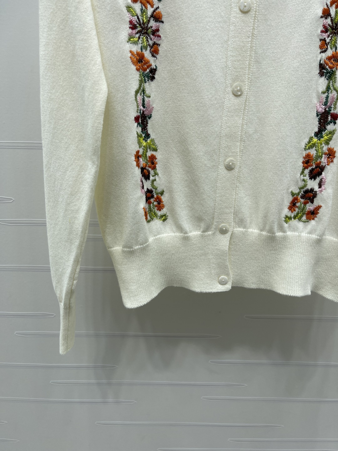 디올 여성 가디건 155647 Dior Cardigan 상세 이미지 5