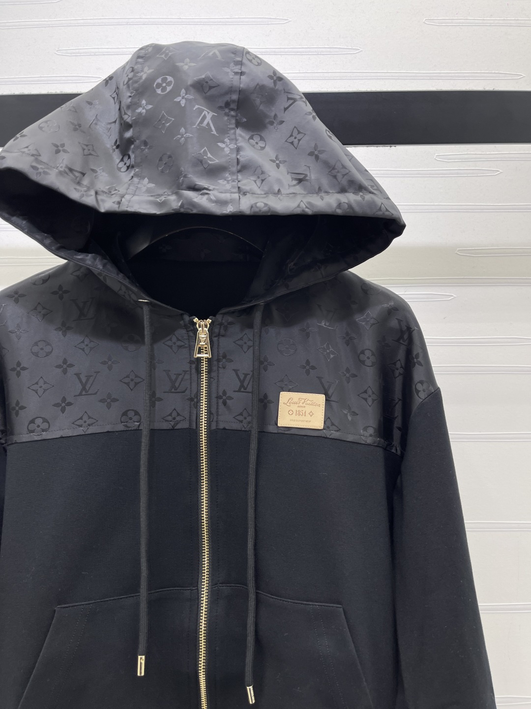 louis vuitton gold patch hooded jacket pants set