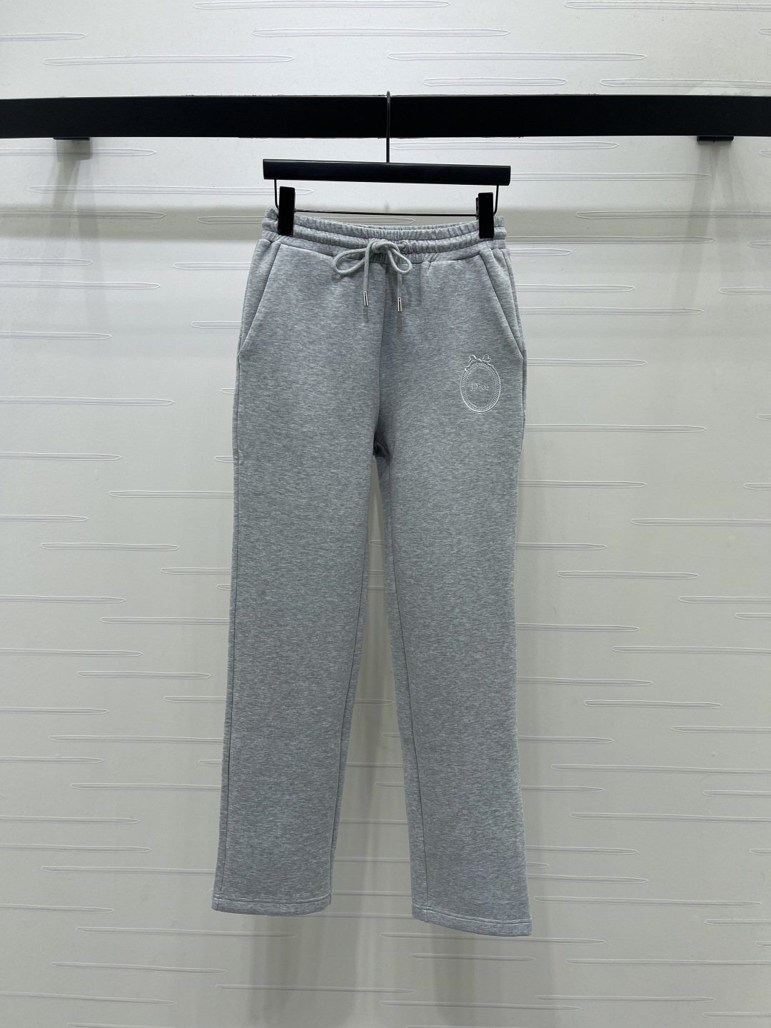 dior medaillon sweatshirt set