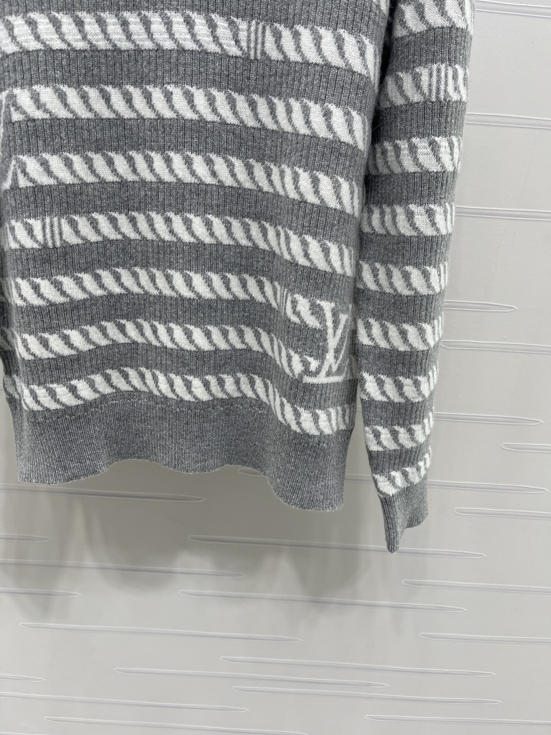 louis vuitton grey striped knit pullover
