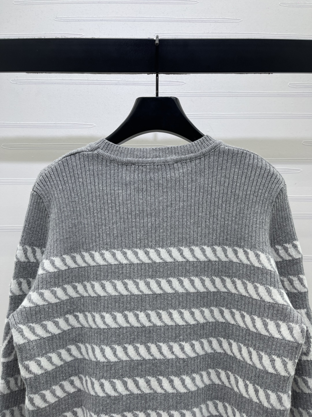 louis vuitton grey striped knit pullover