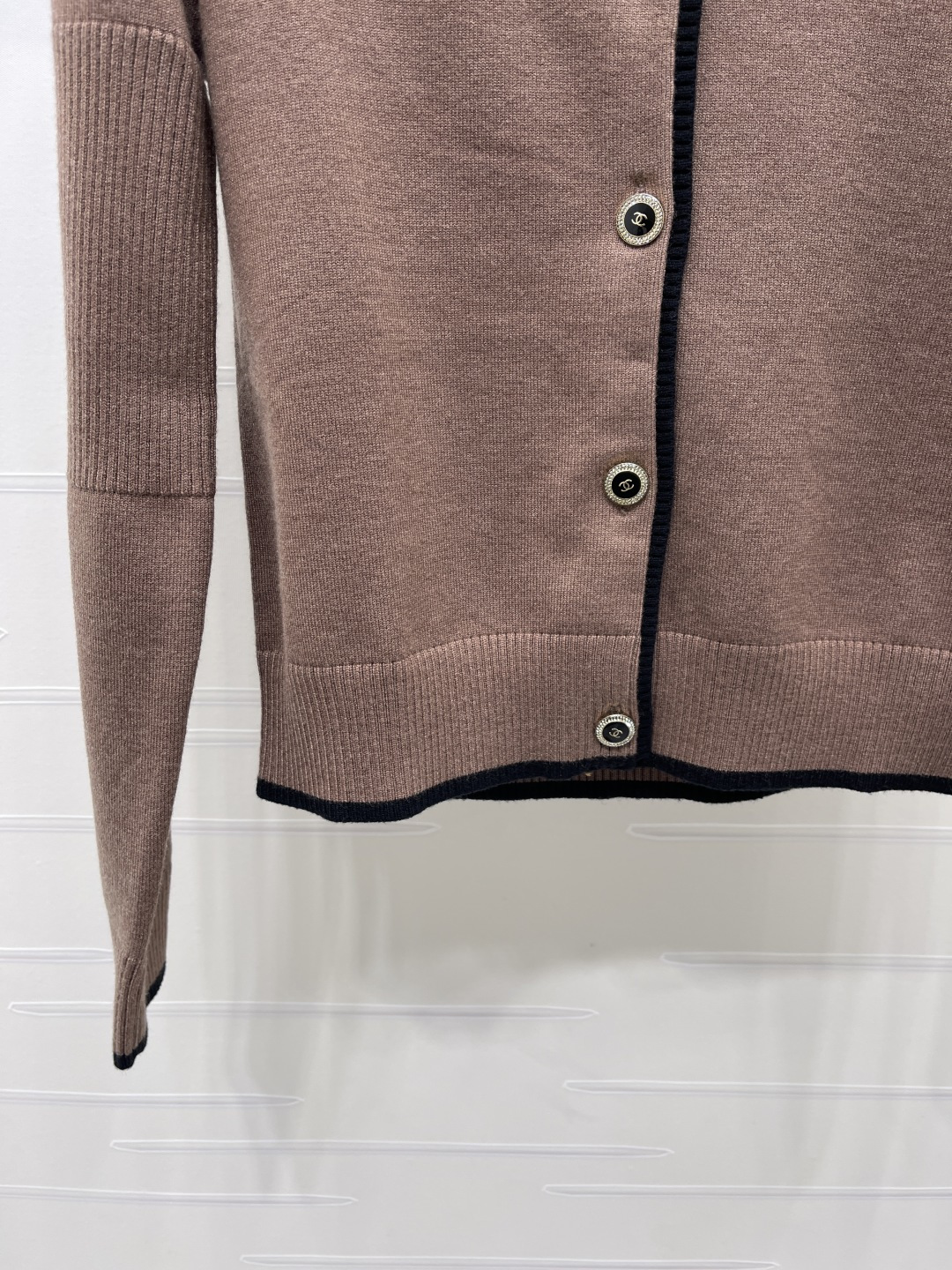 chanel logo contrast trim crew neck knit cardigan