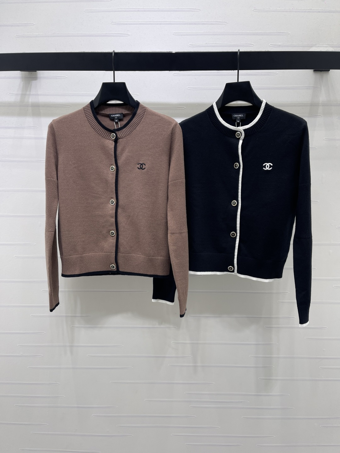 chanel logo contrast trim crew neck knit cardigan
