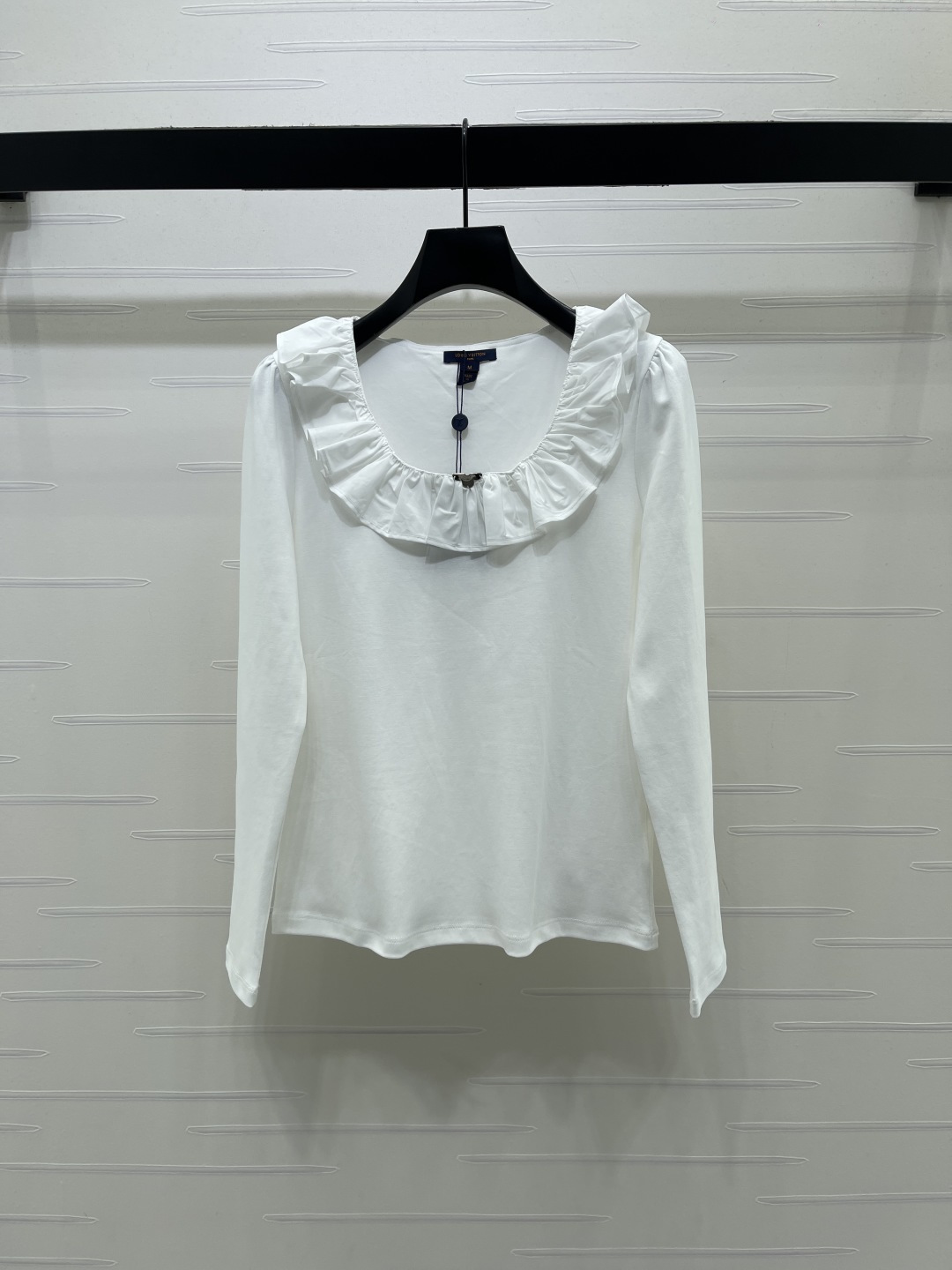 louis vuitton ruffle collar long sleeve top