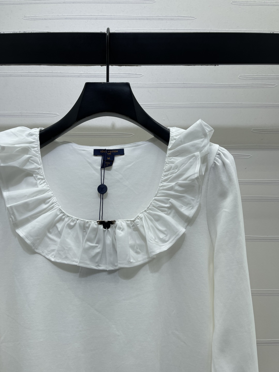 louis vuitton ruffle collar long sleeve top