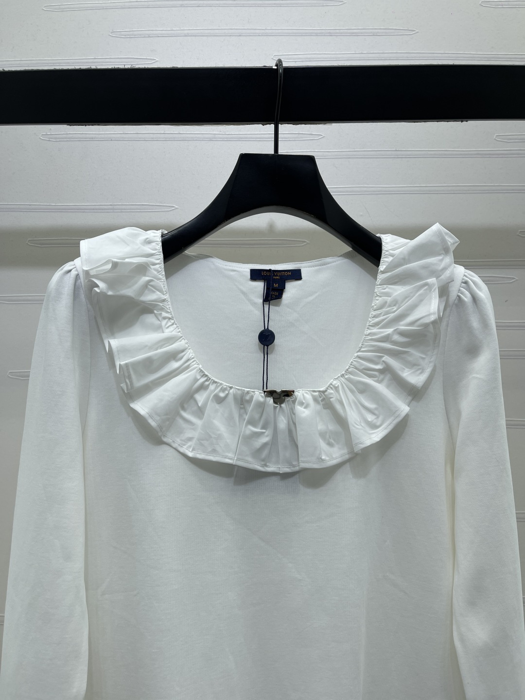 louis vuitton ruffle collar long sleeve top