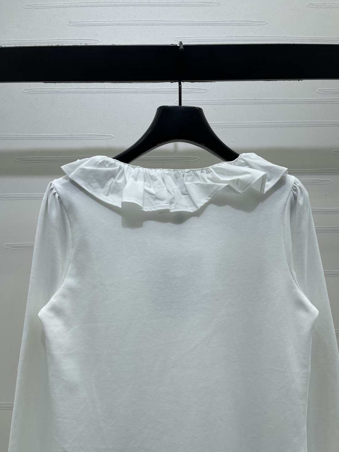 louis vuitton ruffle collar long sleeve top