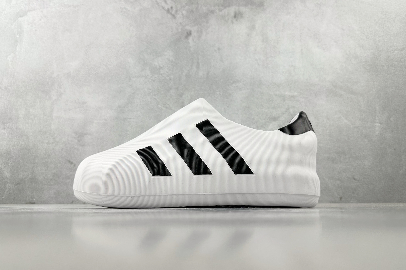 LW 
外贸专供 adidas originals AdiFOM Superstar 白色

货号：HQ