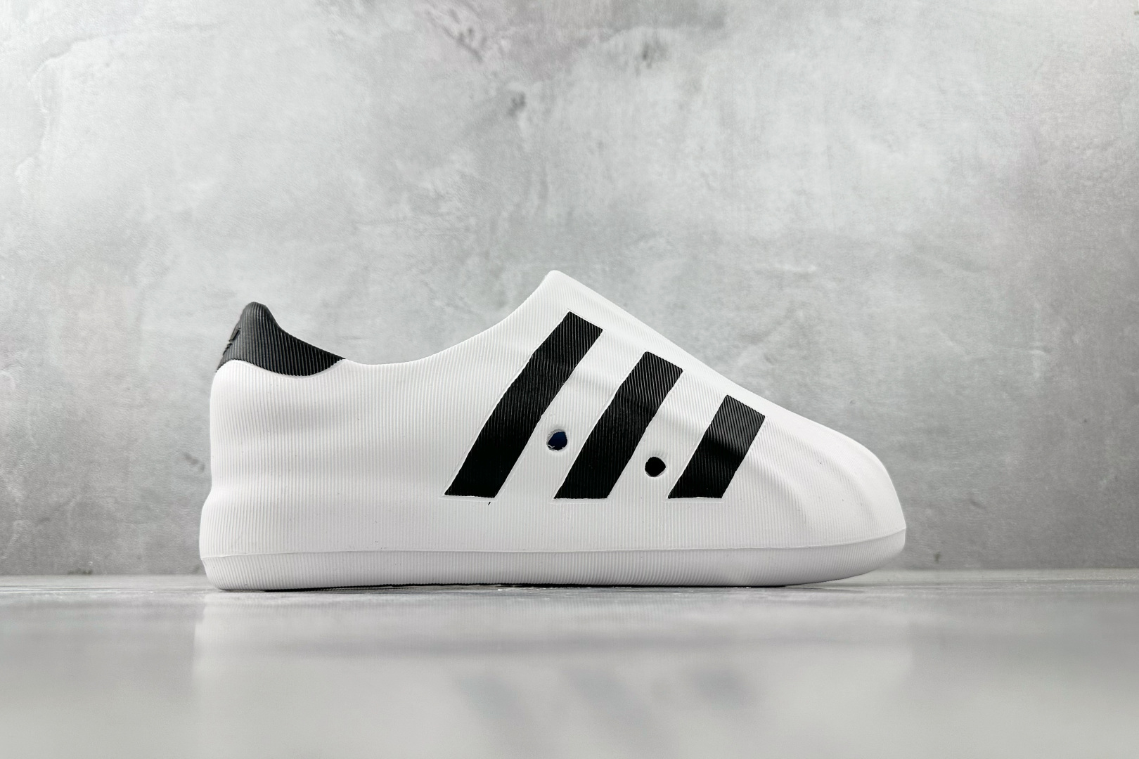 LW 
外贸专供 adidas originals AdiFOM Superstar 白色

货号：HQ
