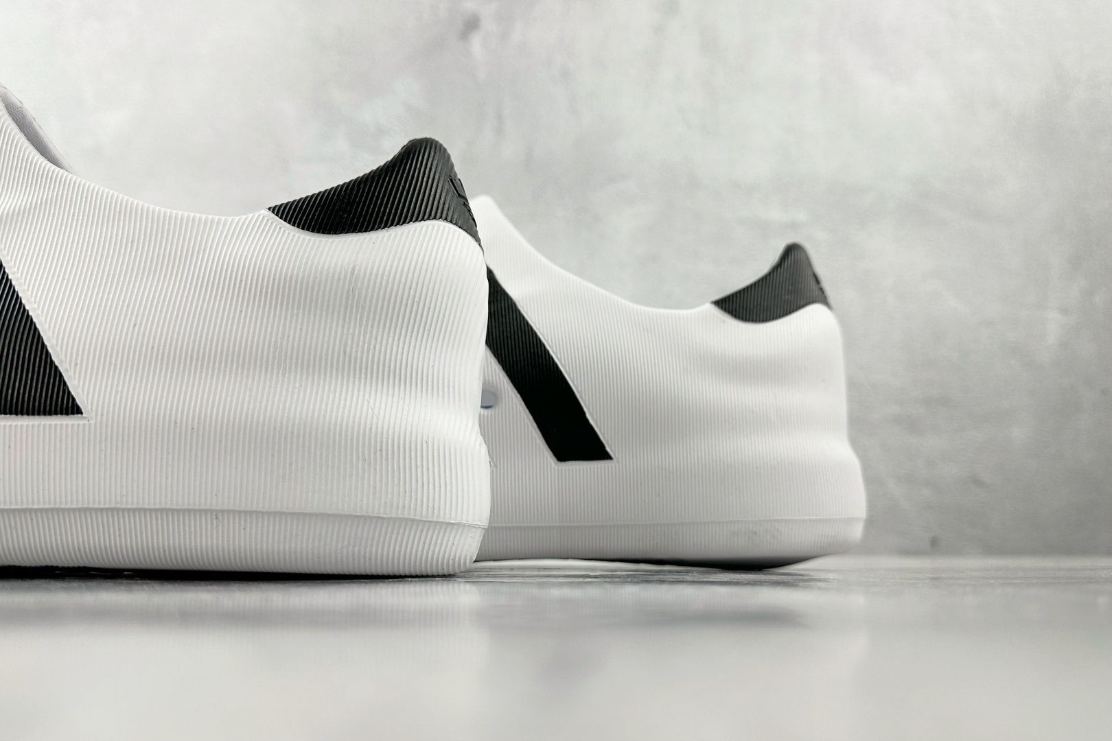 LW 
外贸专供 adidas originals AdiFOM Superstar 白色

货号：HQ