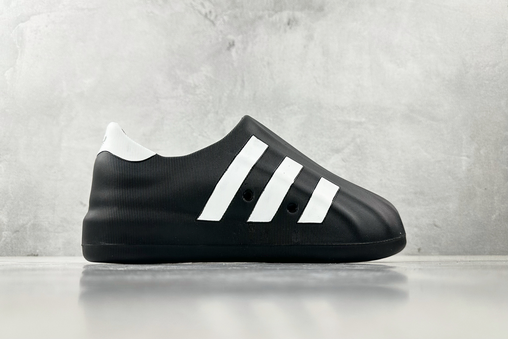 LW 
外贸专供adidas originals AdiFOM Superstar 黑色

货号：HQ8