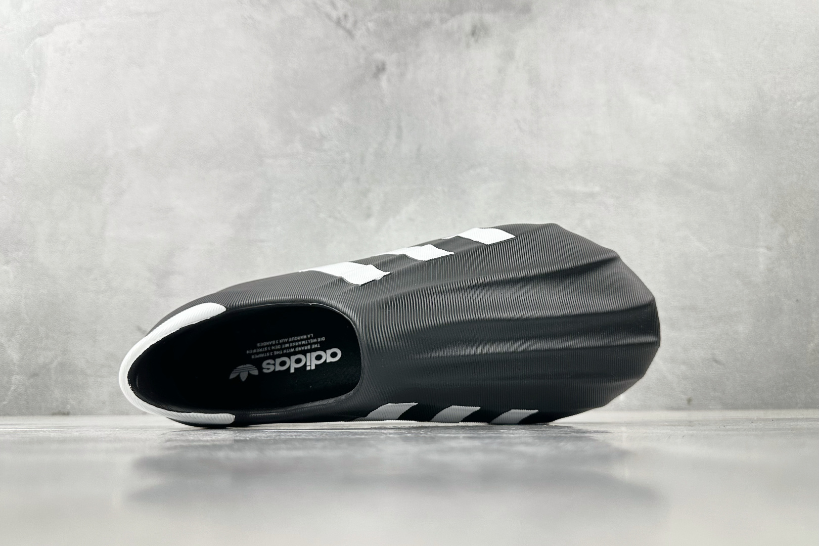 LW 
外贸专供adidas originals AdiFOM Superstar 黑色

货号：HQ8