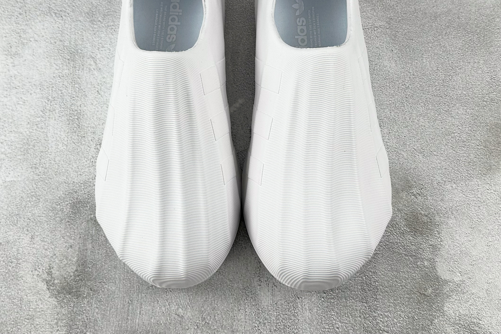 LW 
外贸专供adidas originals AdiFOM Superstar 白

货号：HQ46