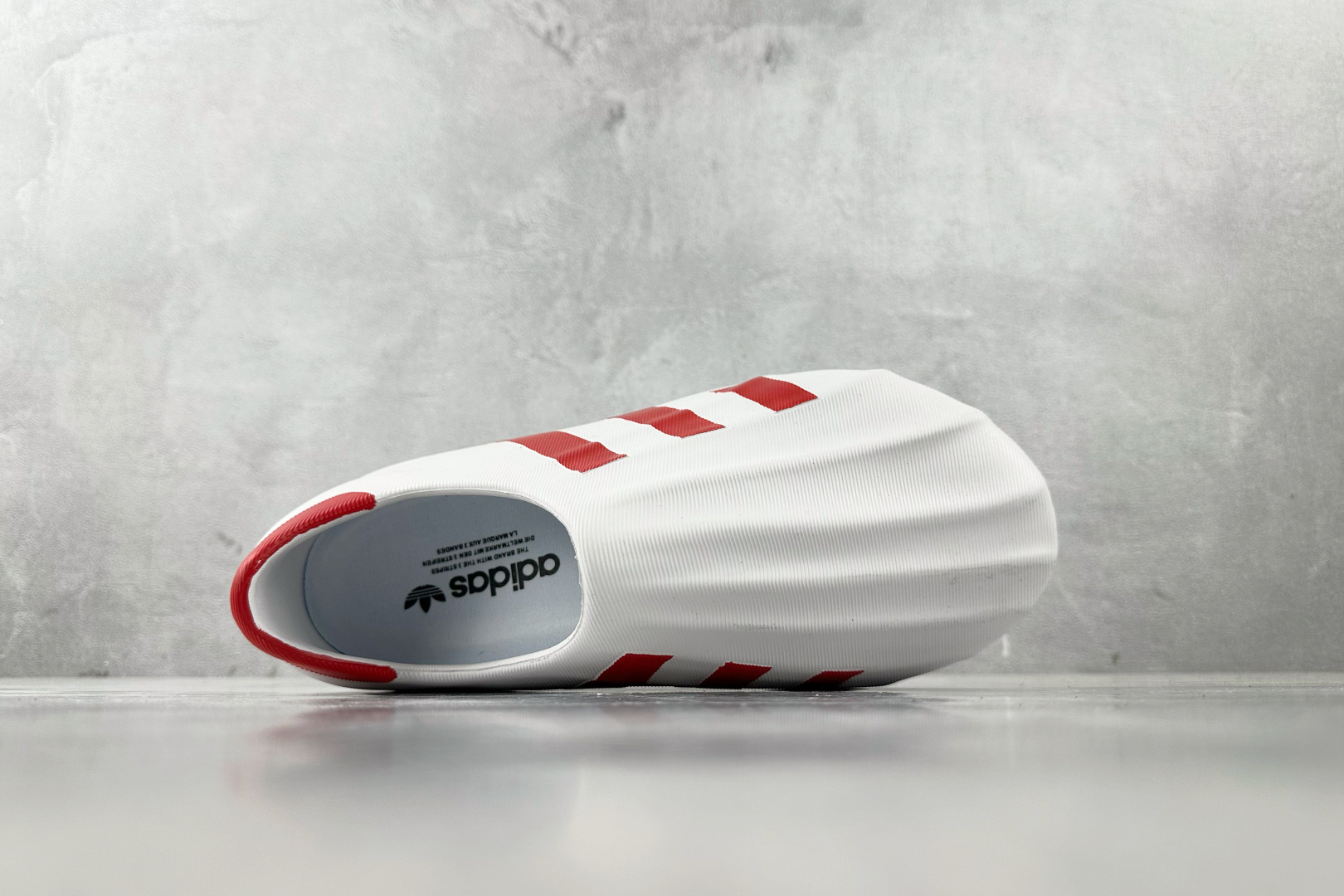 LW 
外贸专供adidas originals AdiFOM Superstar 白红

货号：ID4