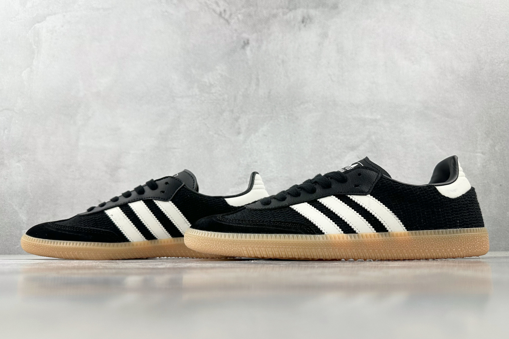 R 版 
出口订单 adidas originals Samba OG 黑色

货号：JQ5141
尺码