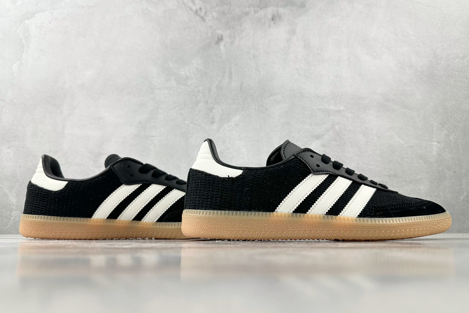 R 版 
出口订单 adidas originals Samba OG 黑色

货号：JQ5141
尺码