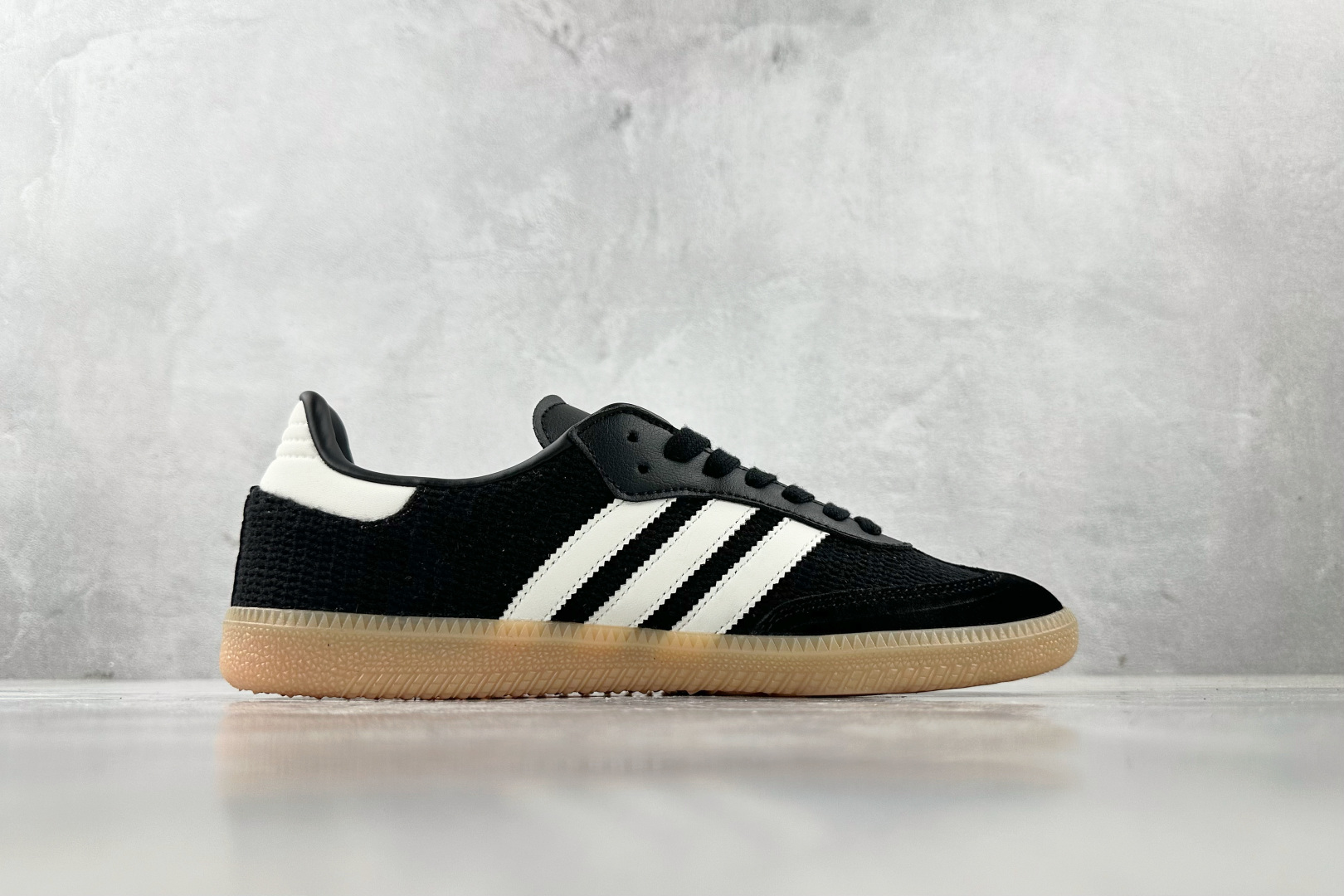 R 版 
出口订单 adidas originals Samba OG 黑色

货号：JQ5141
尺码
