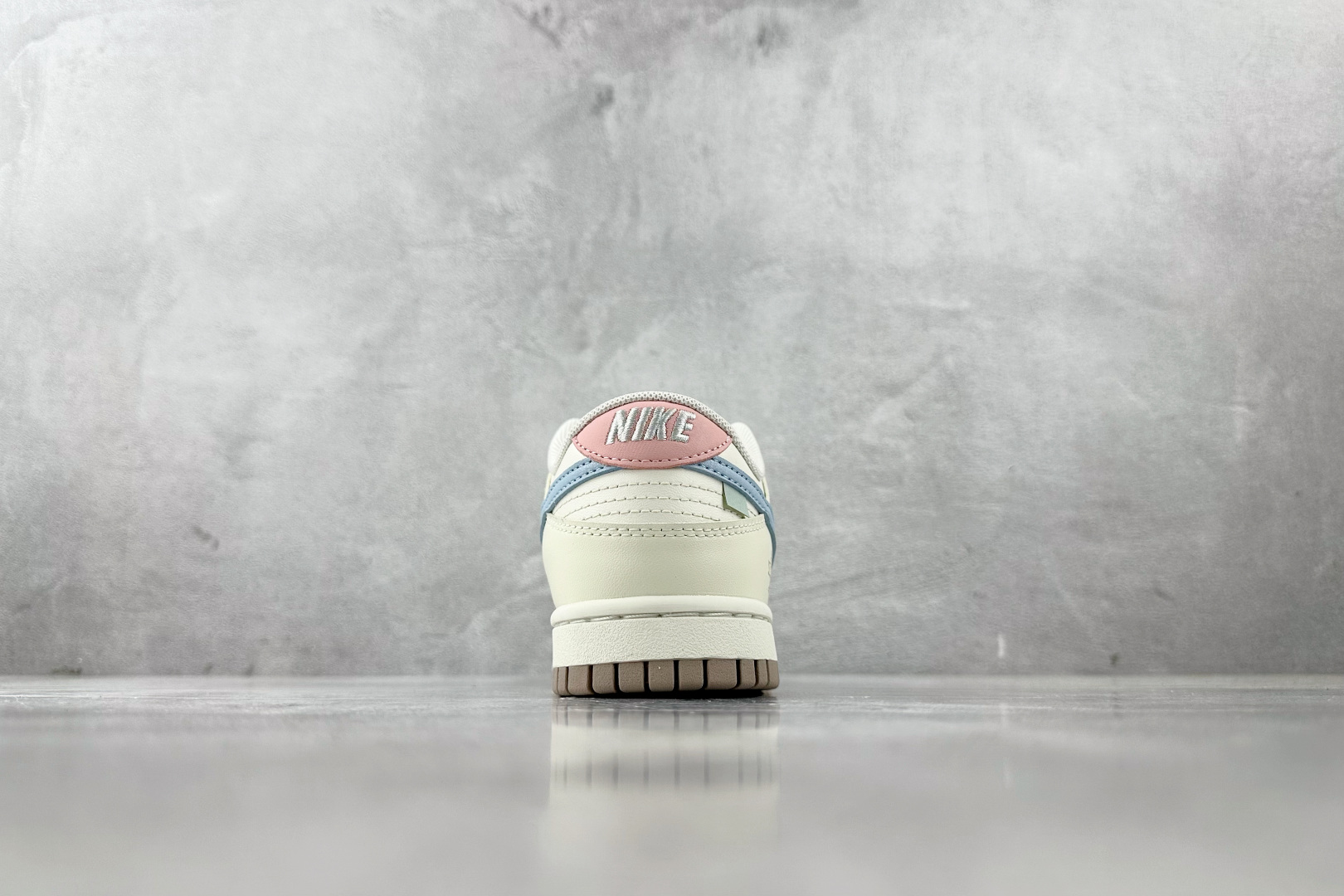 YC 
【定制球鞋】Nike Dunk 丘比特之心 米白蓝

货号：YW0212 012
尺码：35.5
