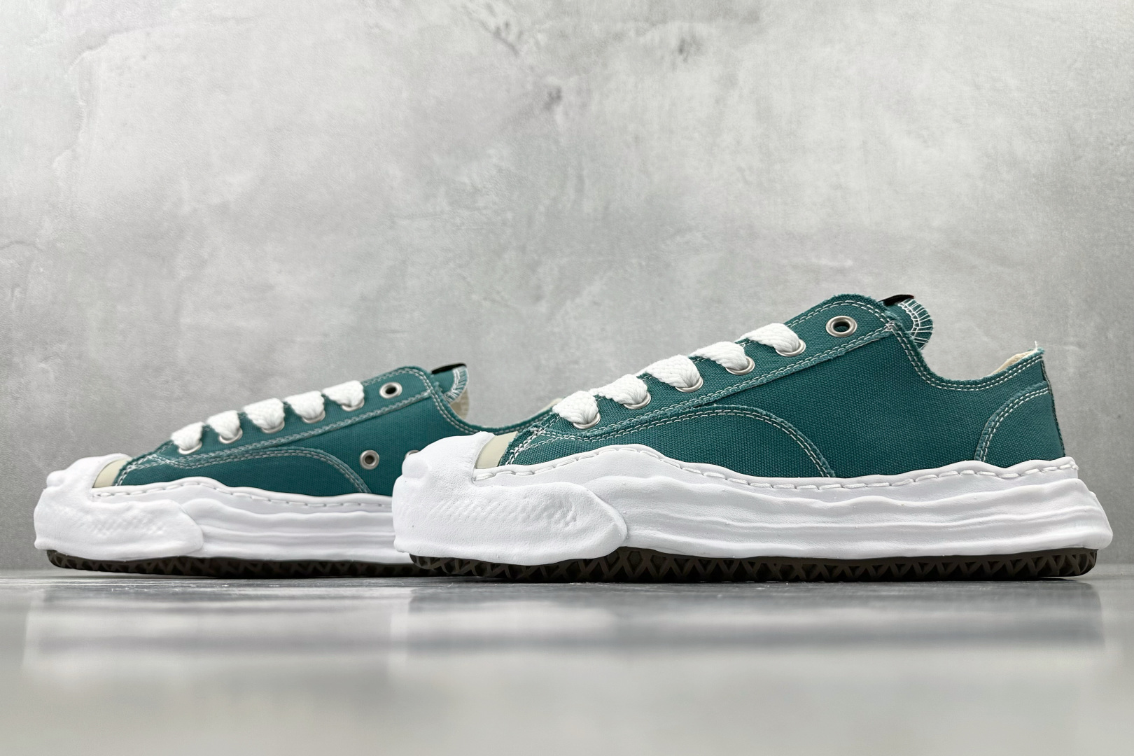 纯原 
MIHARA YASUHIRO三原康裕 Hank OG Sole 蓝色

货号：A05FW702