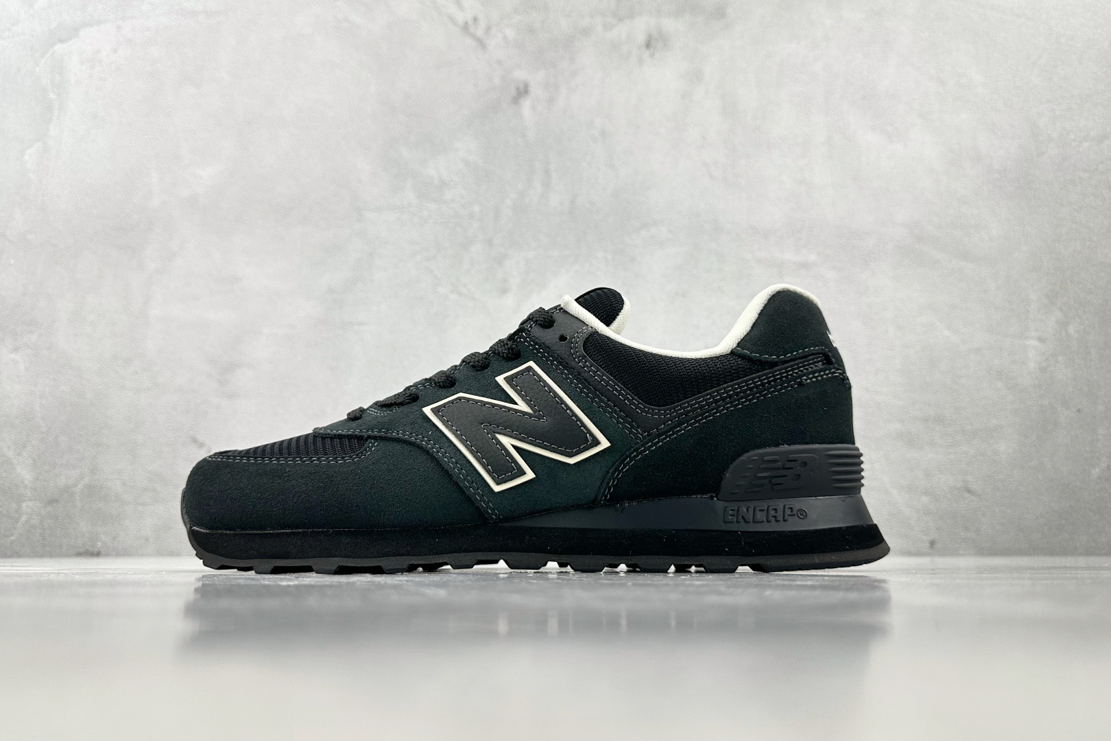 DT 
公司级 顶级纯原 niko and .. x New Balance NB 574 黑色

货号