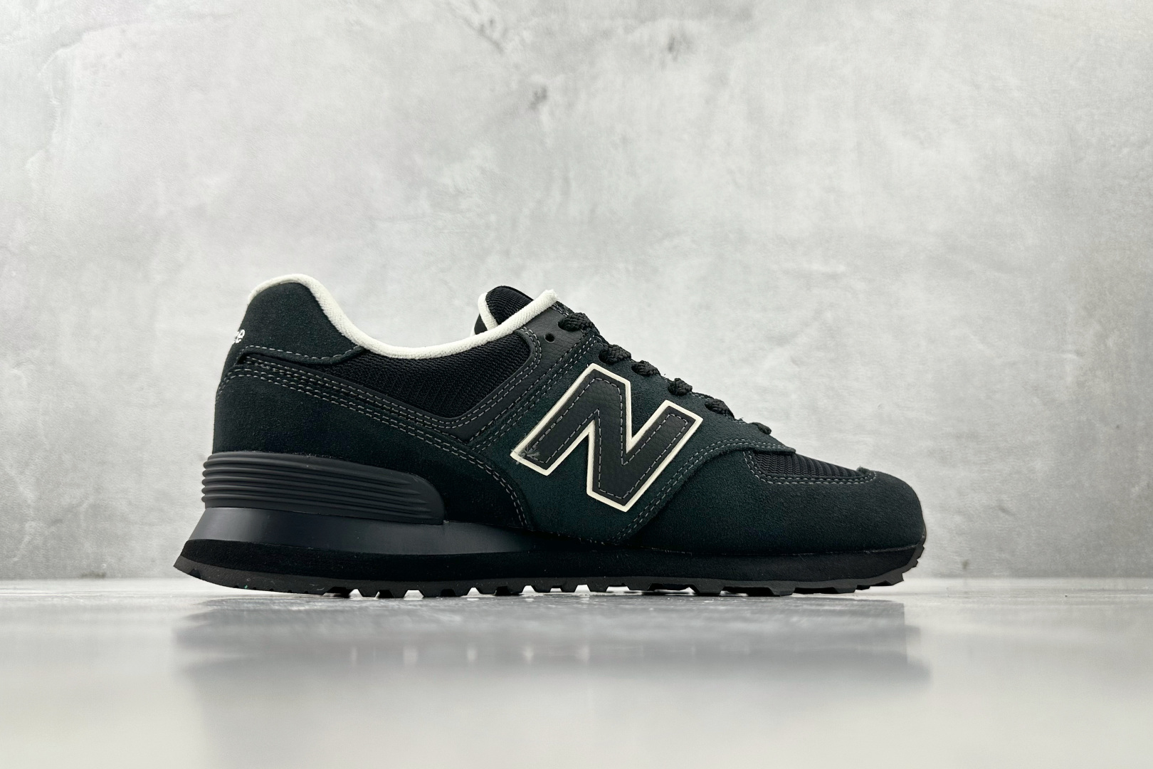 DT 
公司级 顶级纯原 niko and .. x New Balance NB 574 黑色

货号