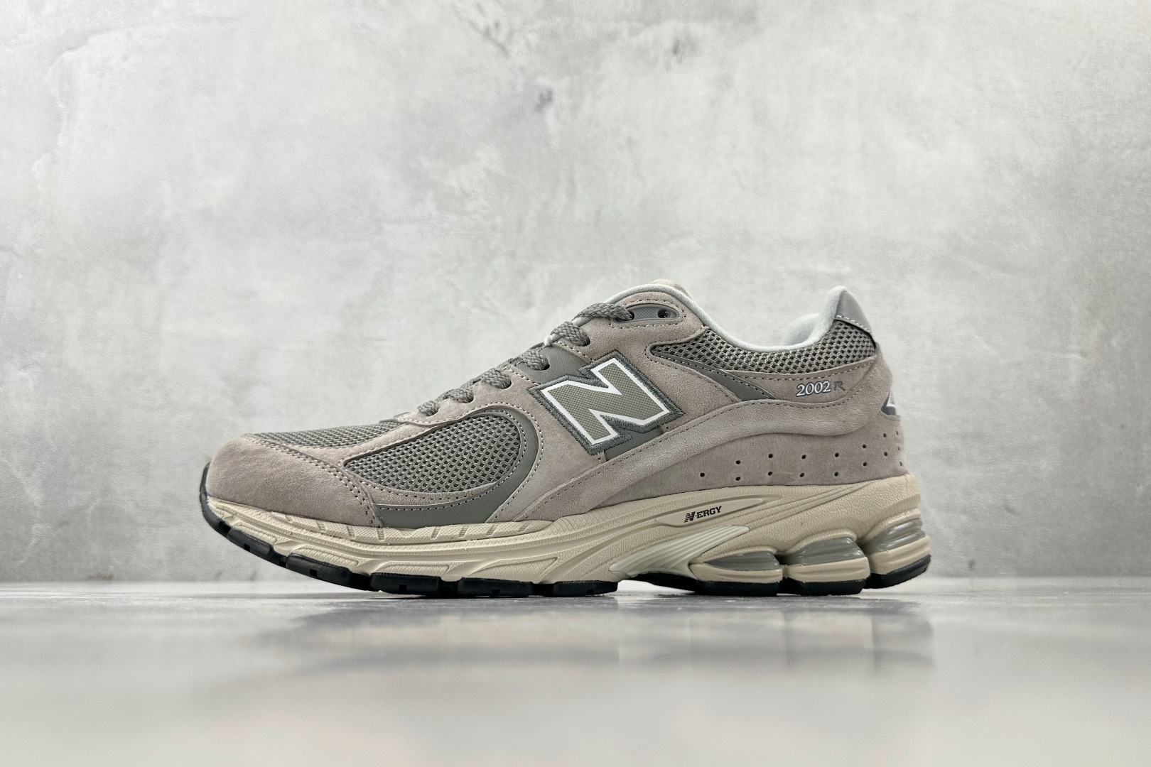 K13 版 
New Balance NB 2002R 元祖灰

货号：ML2002RC
尺码：36 3