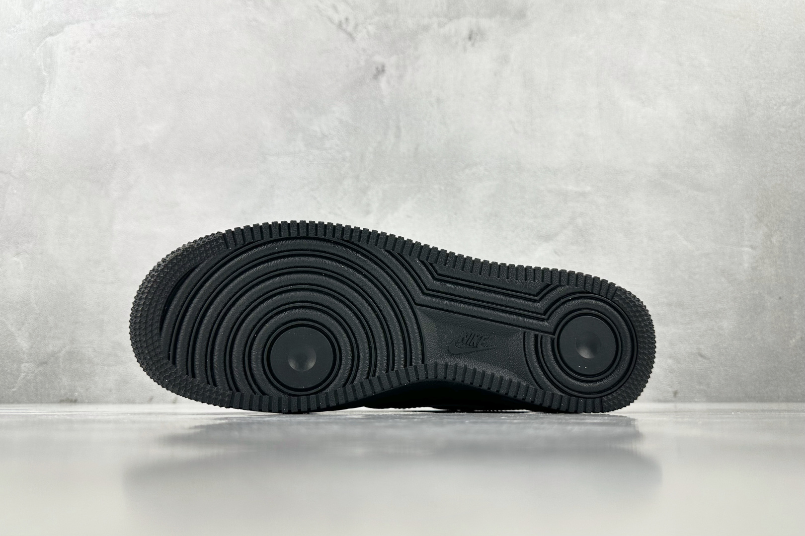 XC 
Nike Air Force 1'07  斯图西 联名 黑色

货号：DF0188 043
尺码