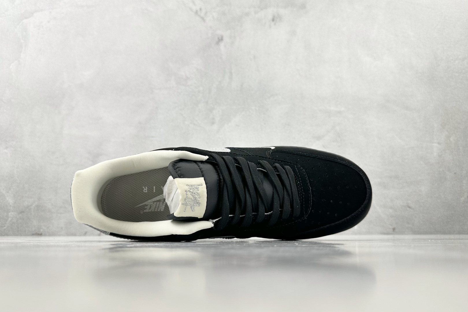 XC 
Nike Air Force 1'07  斯图西 联名 黑色

货号：DF0188 043
尺码