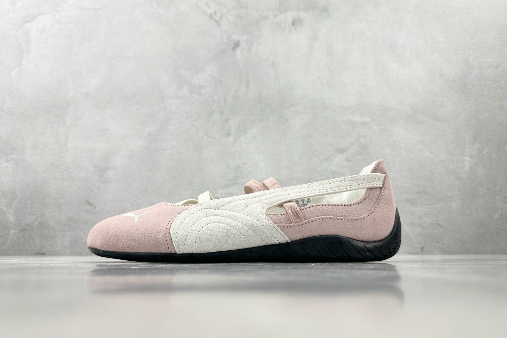ZX 神版 
PUMA Speedcat Ballet 白粉色

货号：-01
尺码：36 36.5 3