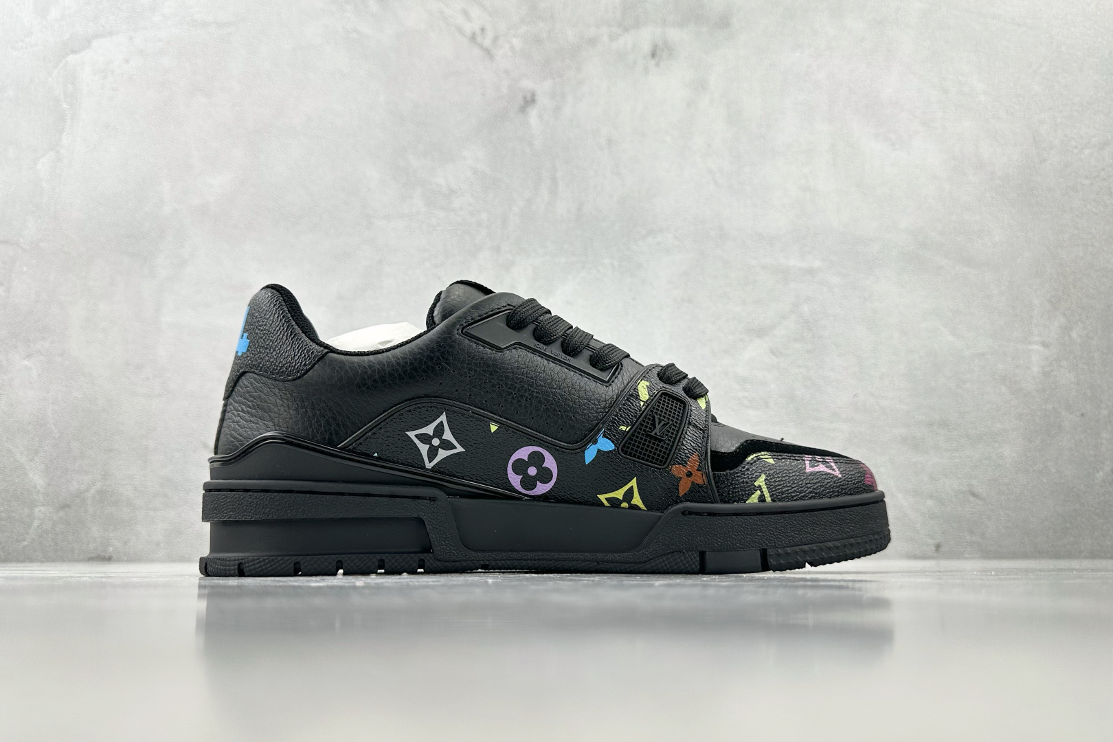 380 LOUIS VUITTON Trainer黑色  1AHDW4