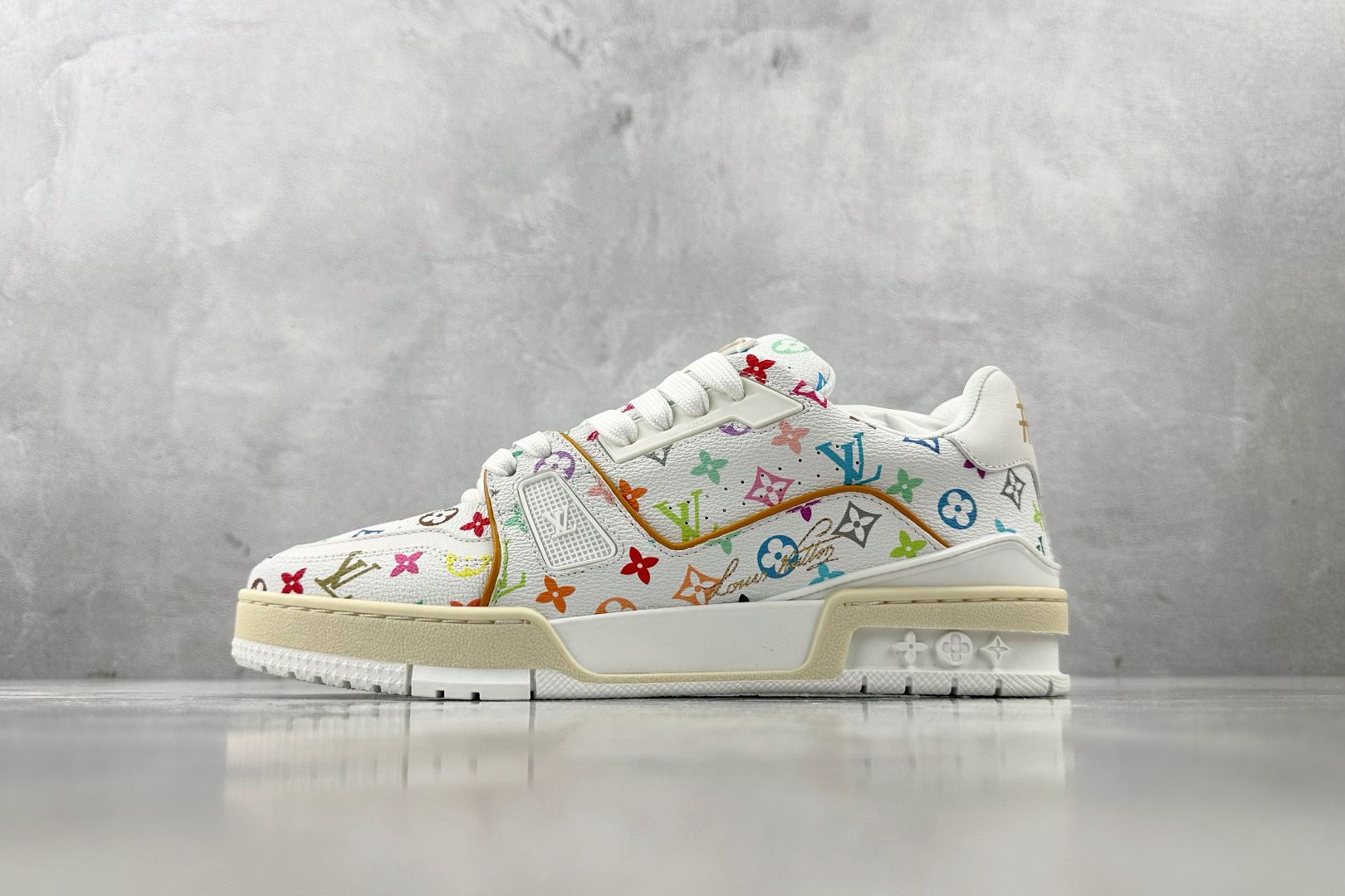 380 村上隆/Takashi Murakami × LOUIS VUITTON Trainer 白色  1AHEKG