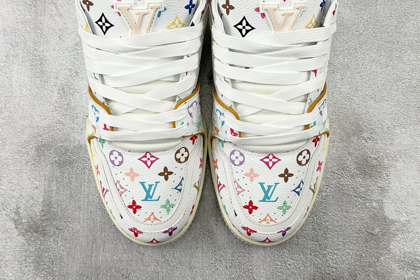 380 村上隆/Takashi Murakami × LOUIS VUITTON Trainer 白色  1AHEKG