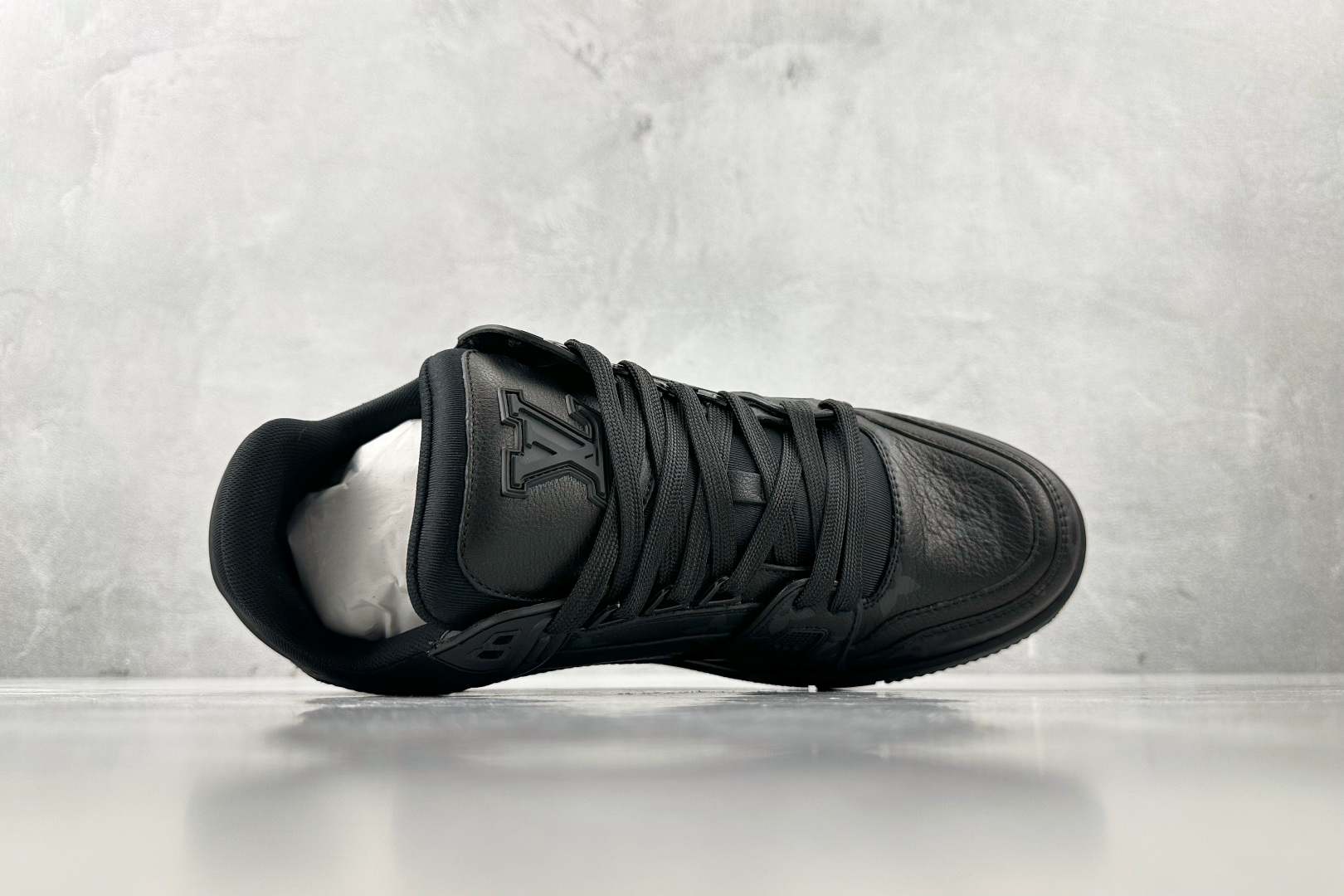380 LOUIS VUITTON Trainer 2025 黑色  1AHDBE