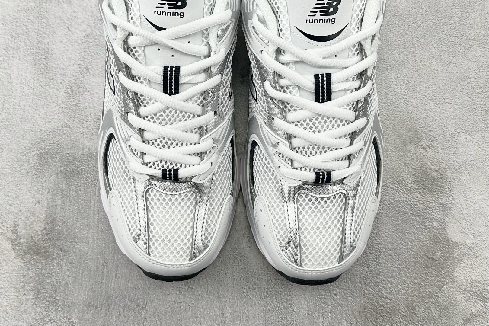 K13 版 
New Balance NB 530 白银色

货号：MR530SG
尺码：36 36.5