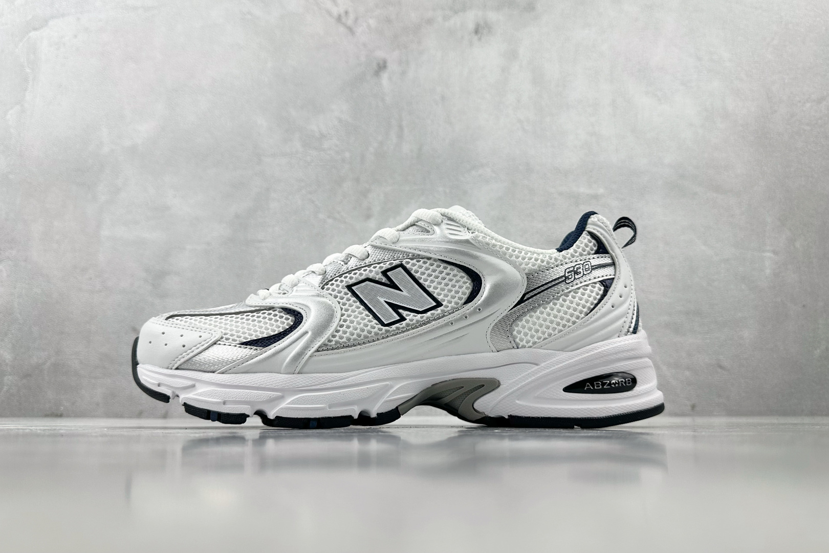 K13 版 
New Balance NB 530 白银色

货号：MR530SG
尺码：36 36.5