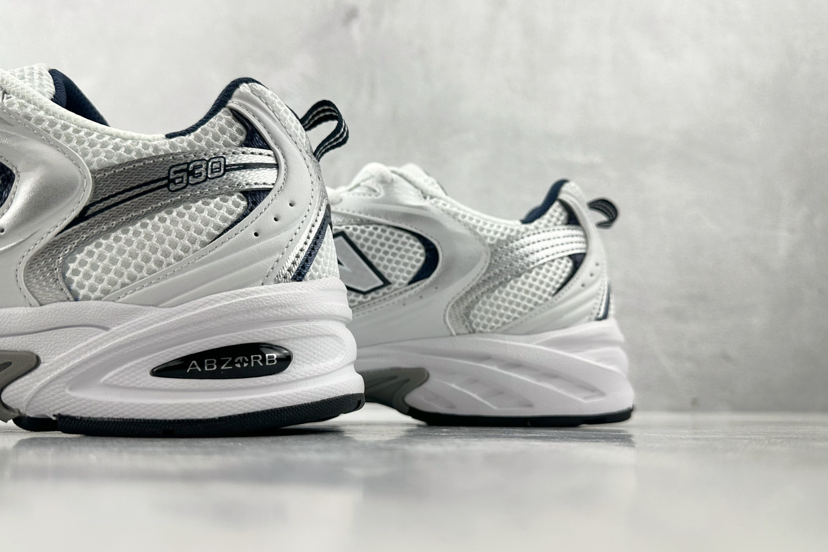 K13 版 
New Balance NB 530 白银色

货号：MR530SG
尺码：36 36.5