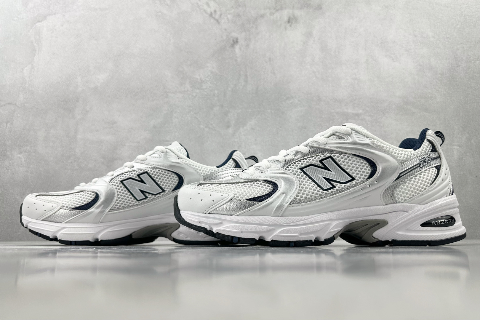 K13 版 
New Balance NB 530 白银色

货号：MR530SG
尺码：36 36.5