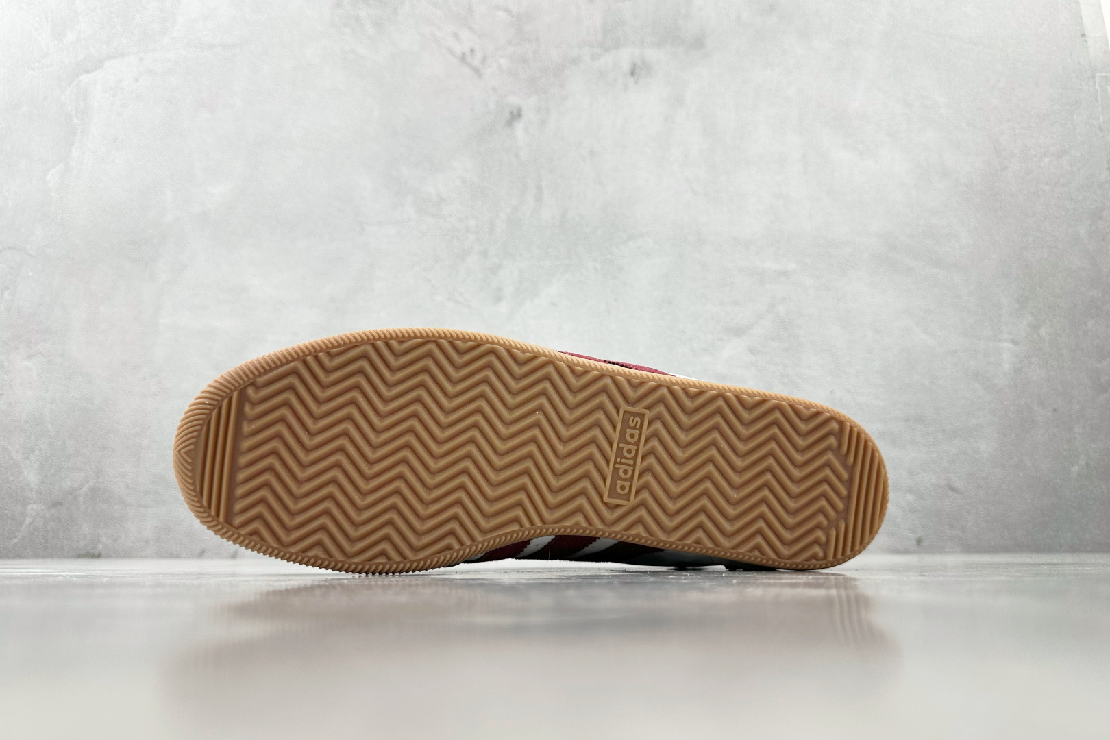R 版 
出口订单  adidas originals JAPAN Shoes白红色

货号：JR055