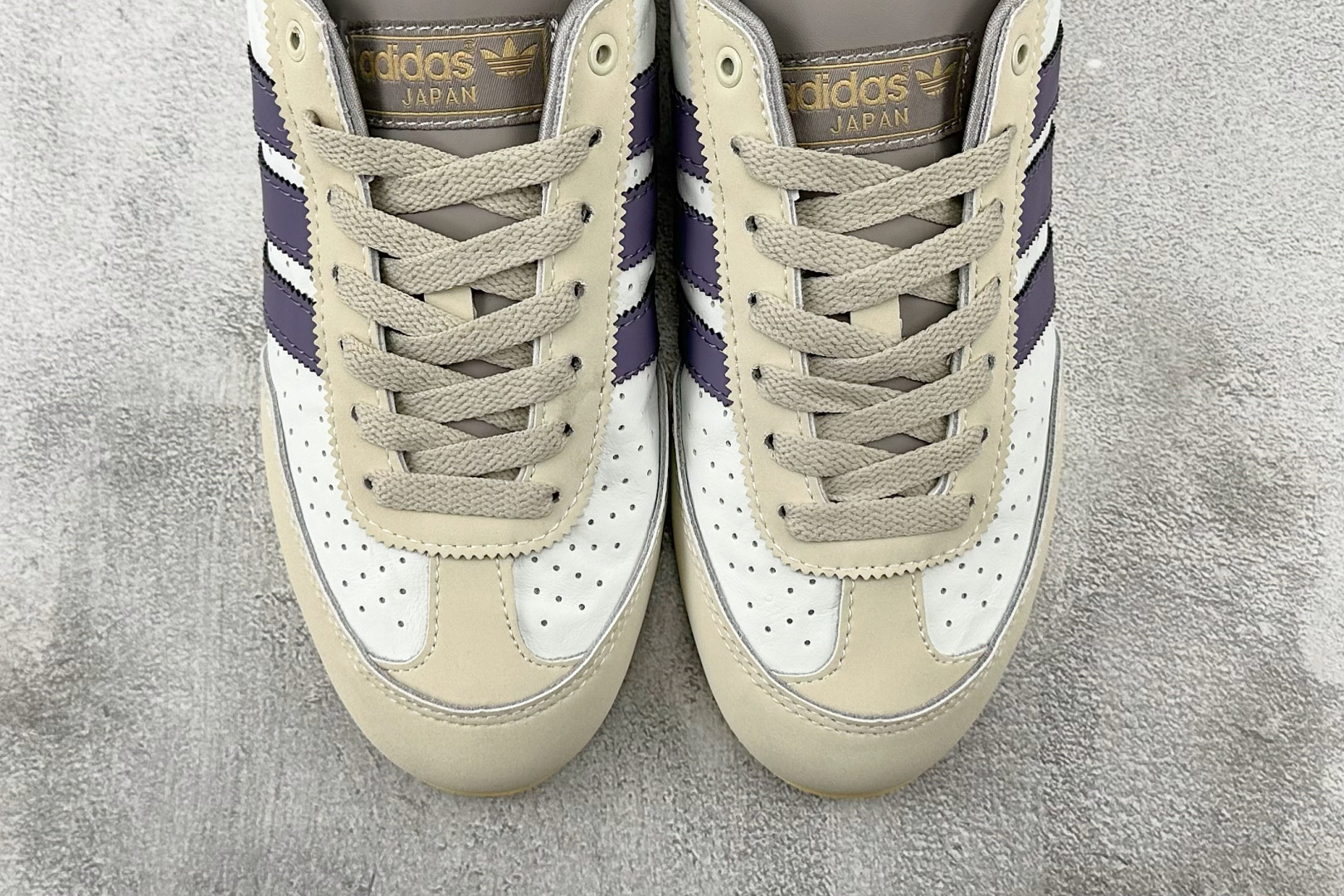 R 版 
出口订单  adidas originals JAPAN  米白色

货号：JI2664
尺码