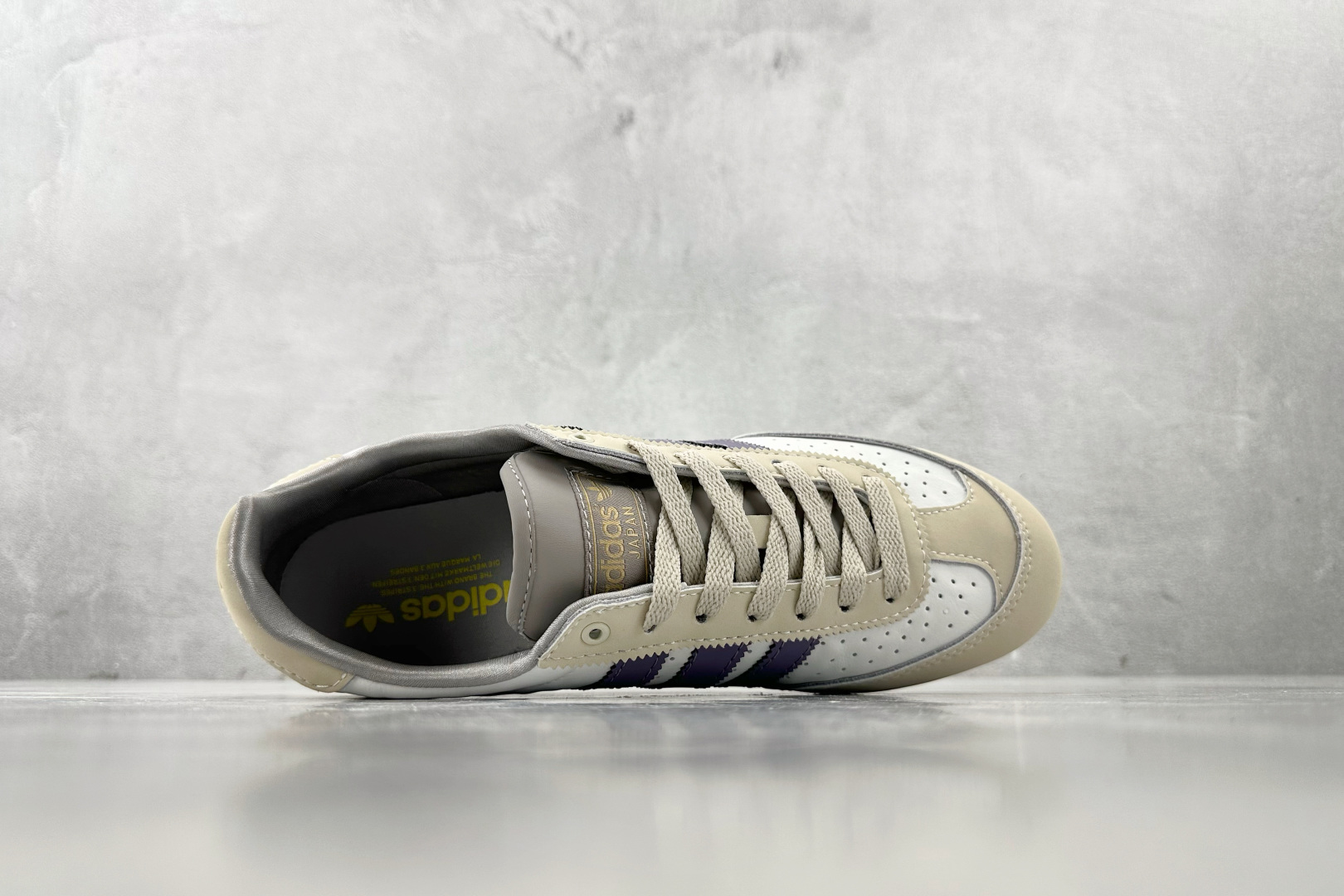 R 版 
出口订单  adidas originals JAPAN  米白色

货号：JI2664
尺码