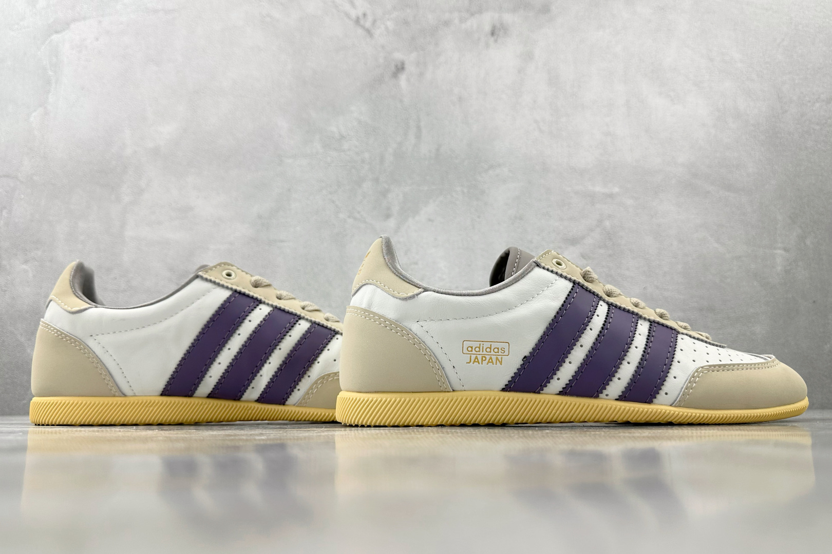 R 版 
出口订单  adidas originals JAPAN  米白色

货号：JI2664
尺码