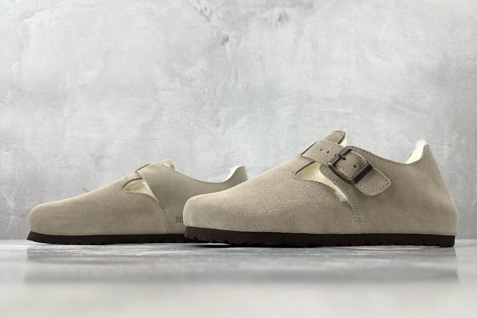莞产 
Birkenstock London系列 灰褐色

货号：
尺码：35 36 36.5 37 3