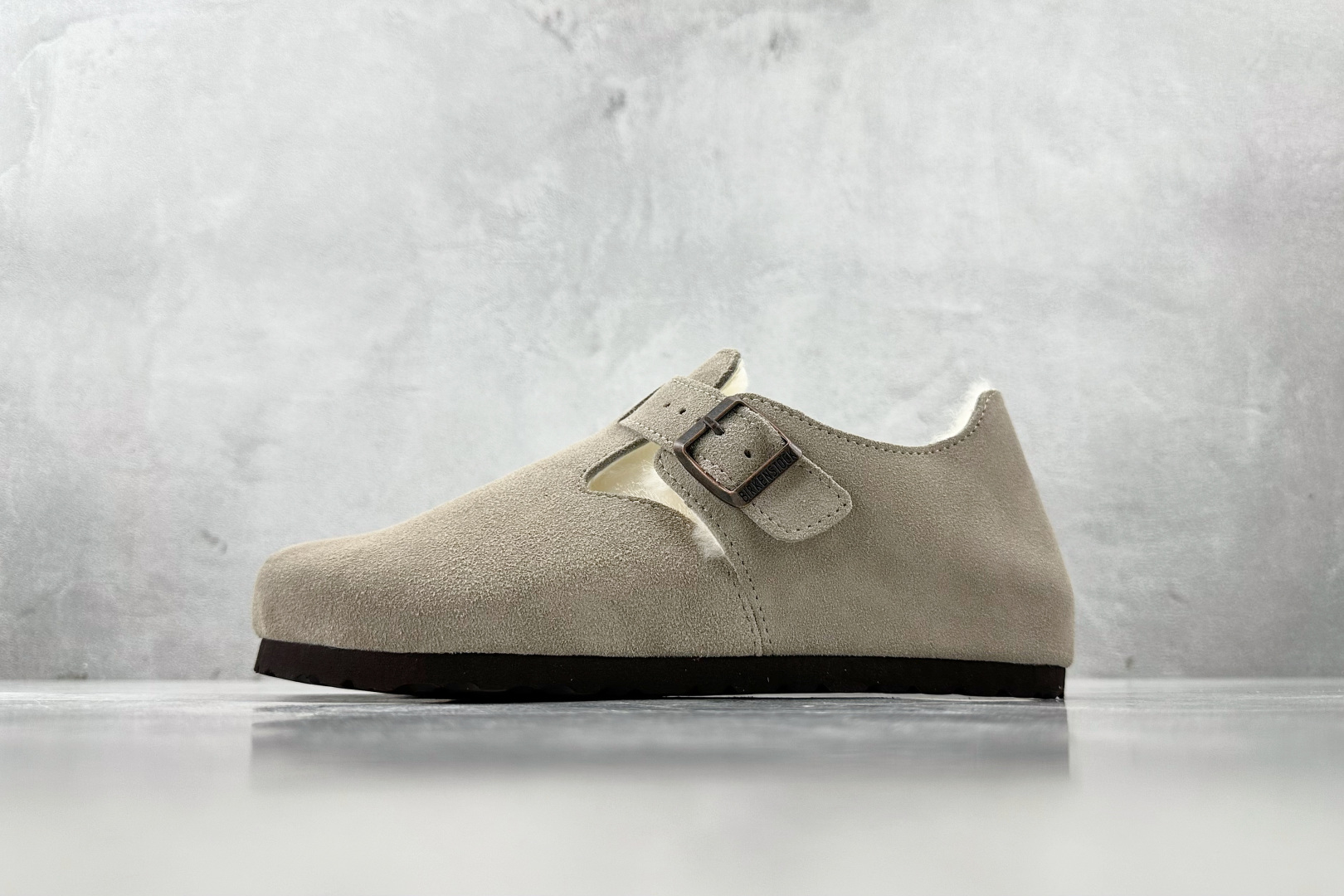 莞产 
Birkenstock London系列 灰褐色

货号：
尺码：35 36 36.5 37 3