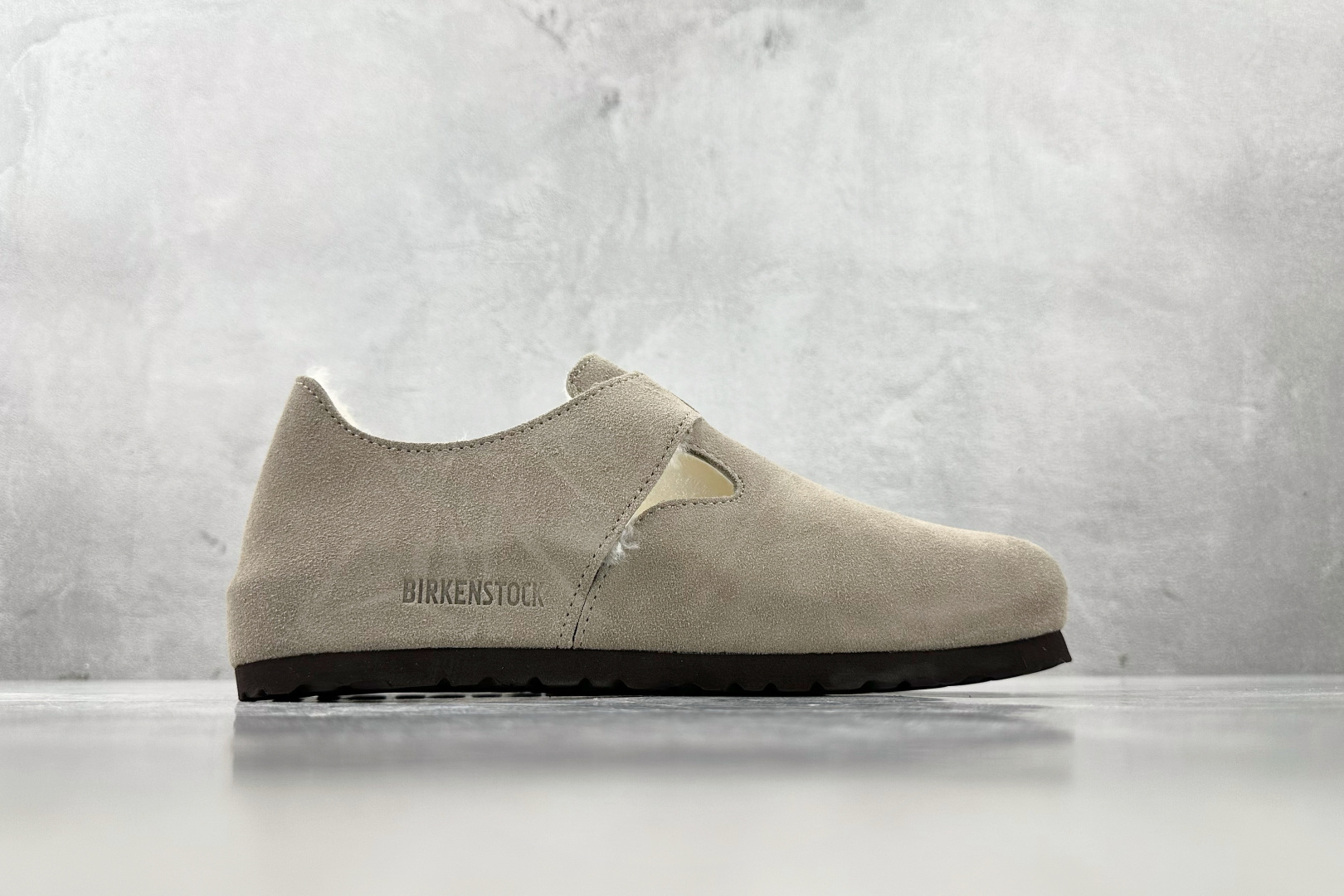 莞产 
Birkenstock London系列 灰褐色

货号：
尺码：35 36 36.5 37 3